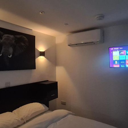 Home Away From Home! Yate Luaran gambar